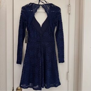 Trixxi dress long sleeve